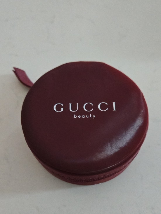 Gucci Other - New Limited Edition Gucci Beauty Round Burgundy Trvl Pouch & Cushion Powder Case